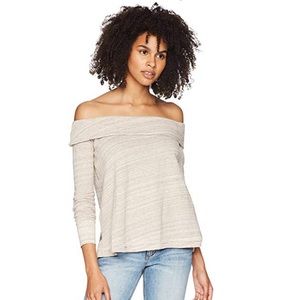 🌴 O’Neill Lhani Off the shoulder Top 🌴